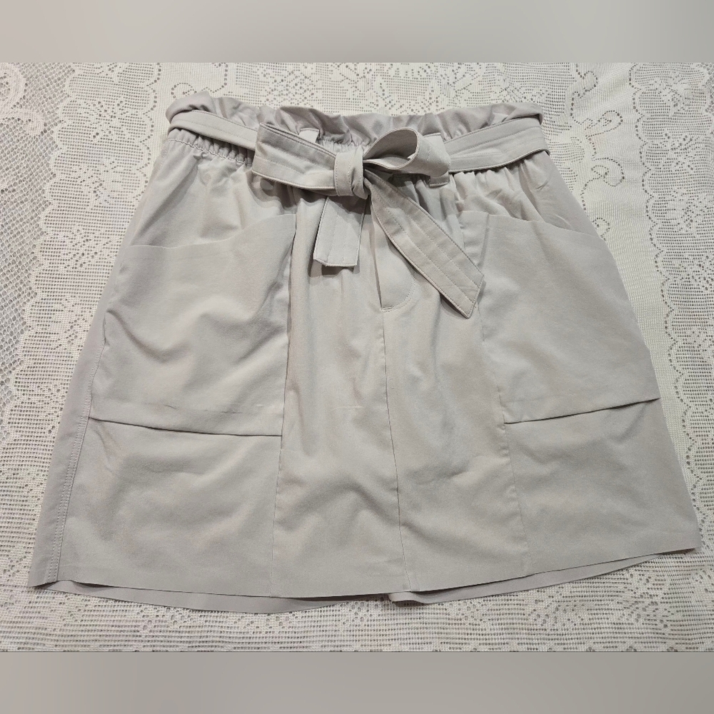 Athleta Skyline Skort Tie Waist Women's Size 2 Ivory Skirt Tennis Golf